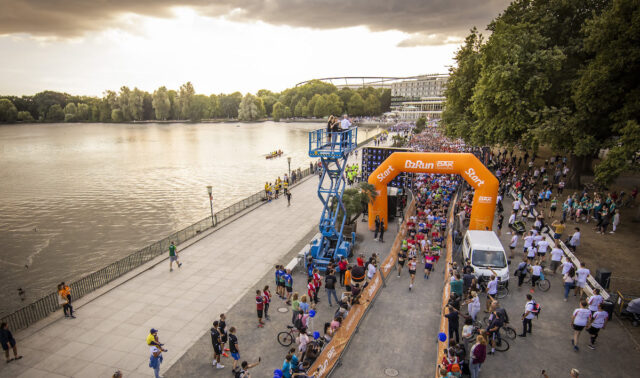 Erfolgreiches Comeback: 10.000 Läufer/innen beim Firmenlauf B2Run um den Maschsee